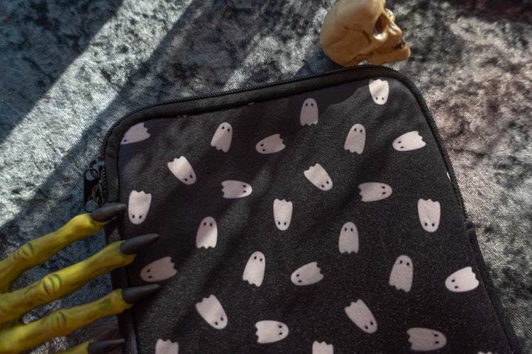 Ghosties Kindle & E-reader Sleeve