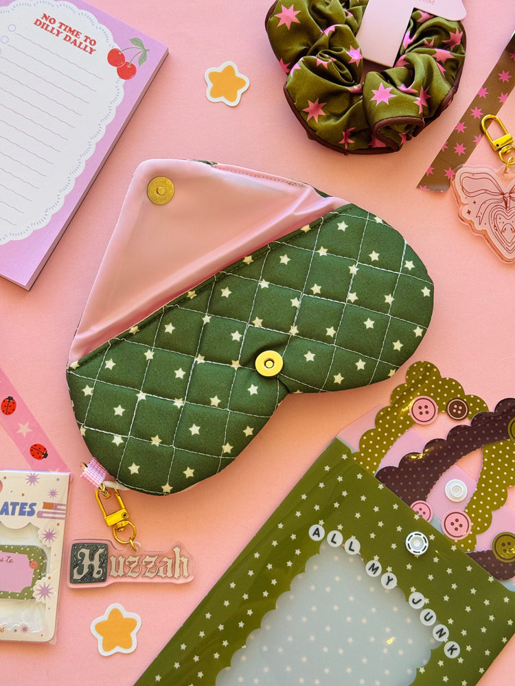 Green and White Glasses Sleeve